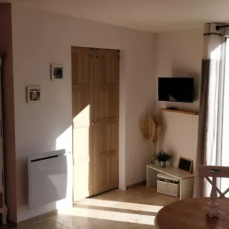 Gite L'Escale Provencale La Caravane Esterno foto