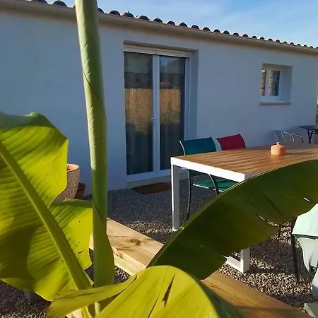 Gite L'Escale Provencale La Caravane Esterno foto